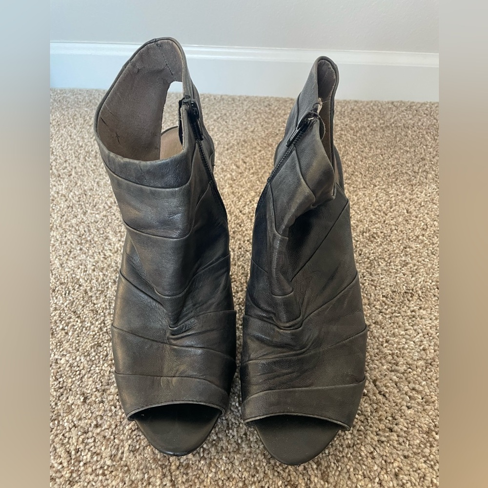 Stylish Black Leather Women's Peep-Toe Ankle Boots